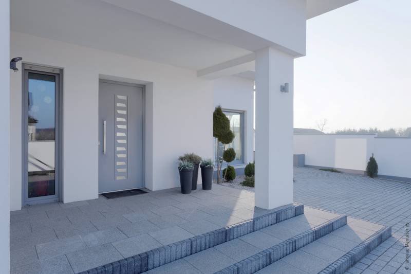 Porte d'entrée blindée pour maison haut de gamme Antibes