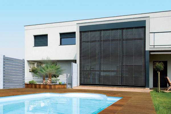 Pose brise-soleil orientables grands vitrages 