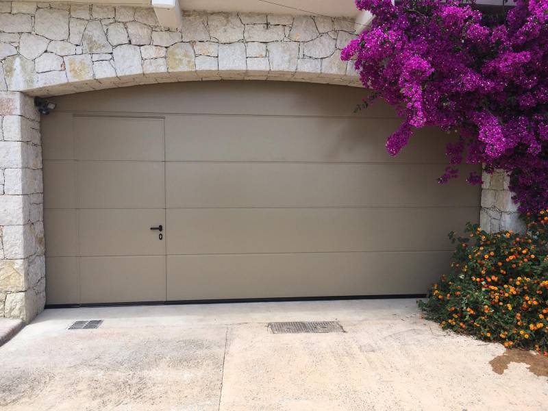Fourniture et installation porte de garage 06
