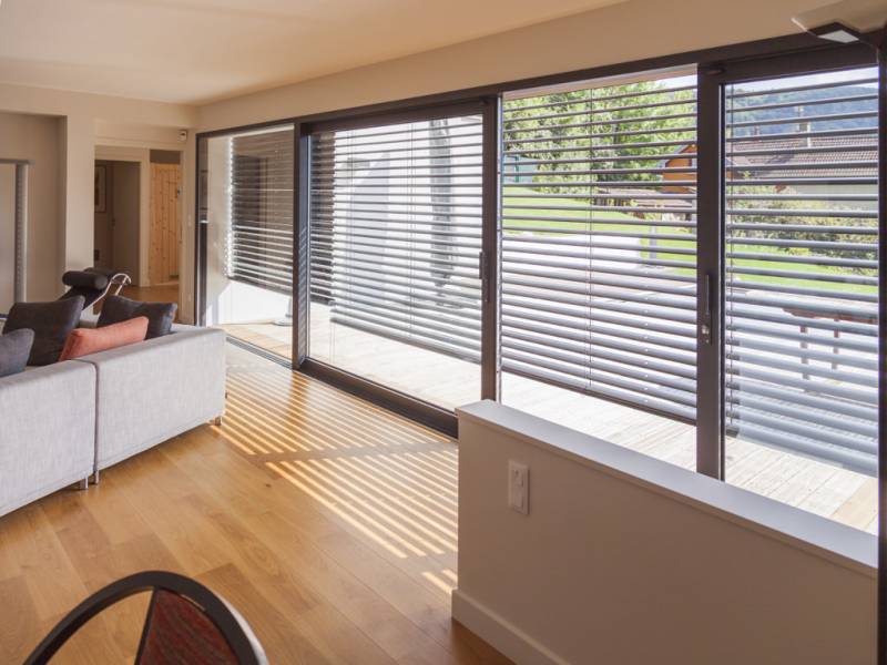 Azur Domotic, spécialiste du brise-soleil orientable au Cannet 