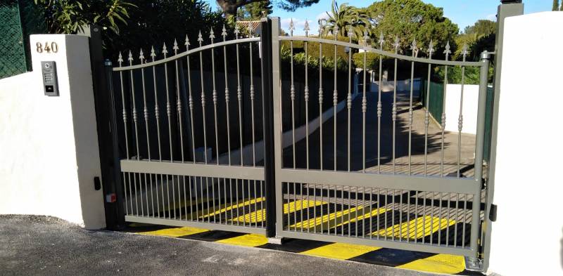 Pose de portails battants automatisés à Nice 06