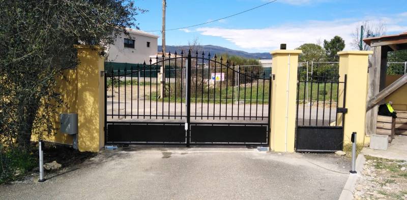Portail et portillon aluminium noir pour copropriétés Le Cannet 06
