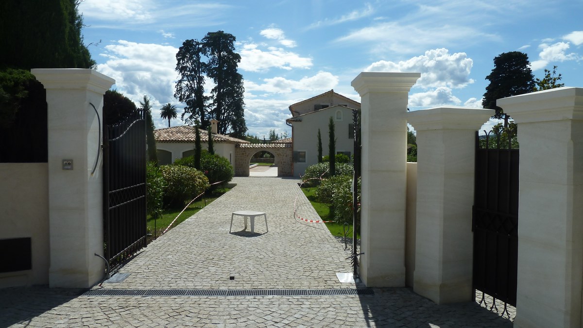 Automatisme caché portail battant Antibes 06