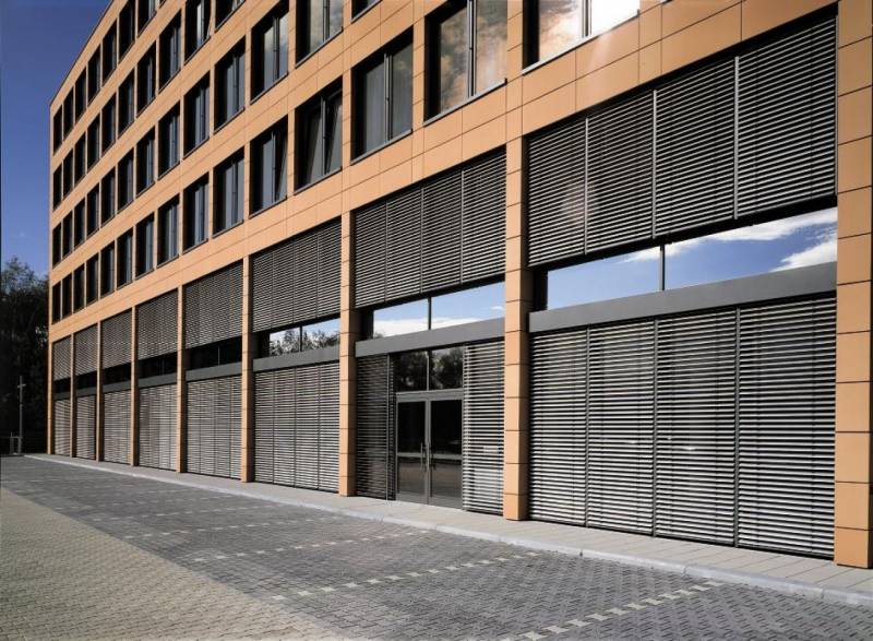 Brises soleil orientables