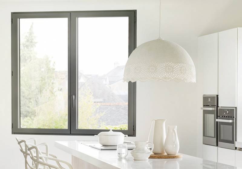 Fenêtre à frappe alu Azur de la marque FENETREA - Antibes 06