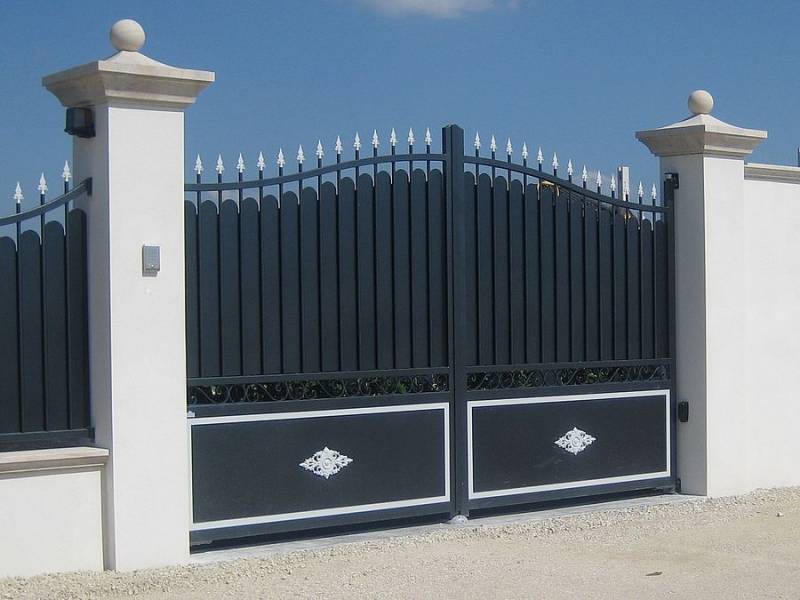 Pose portail traditionnel à Grasse