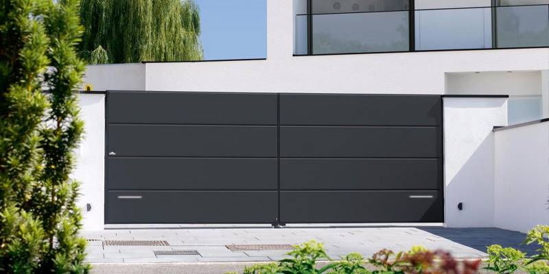 Pose de portails battants automatisés à Antibes 06