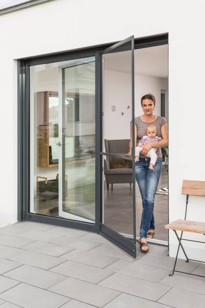 Moustiquaire pivotante à Antibes 06