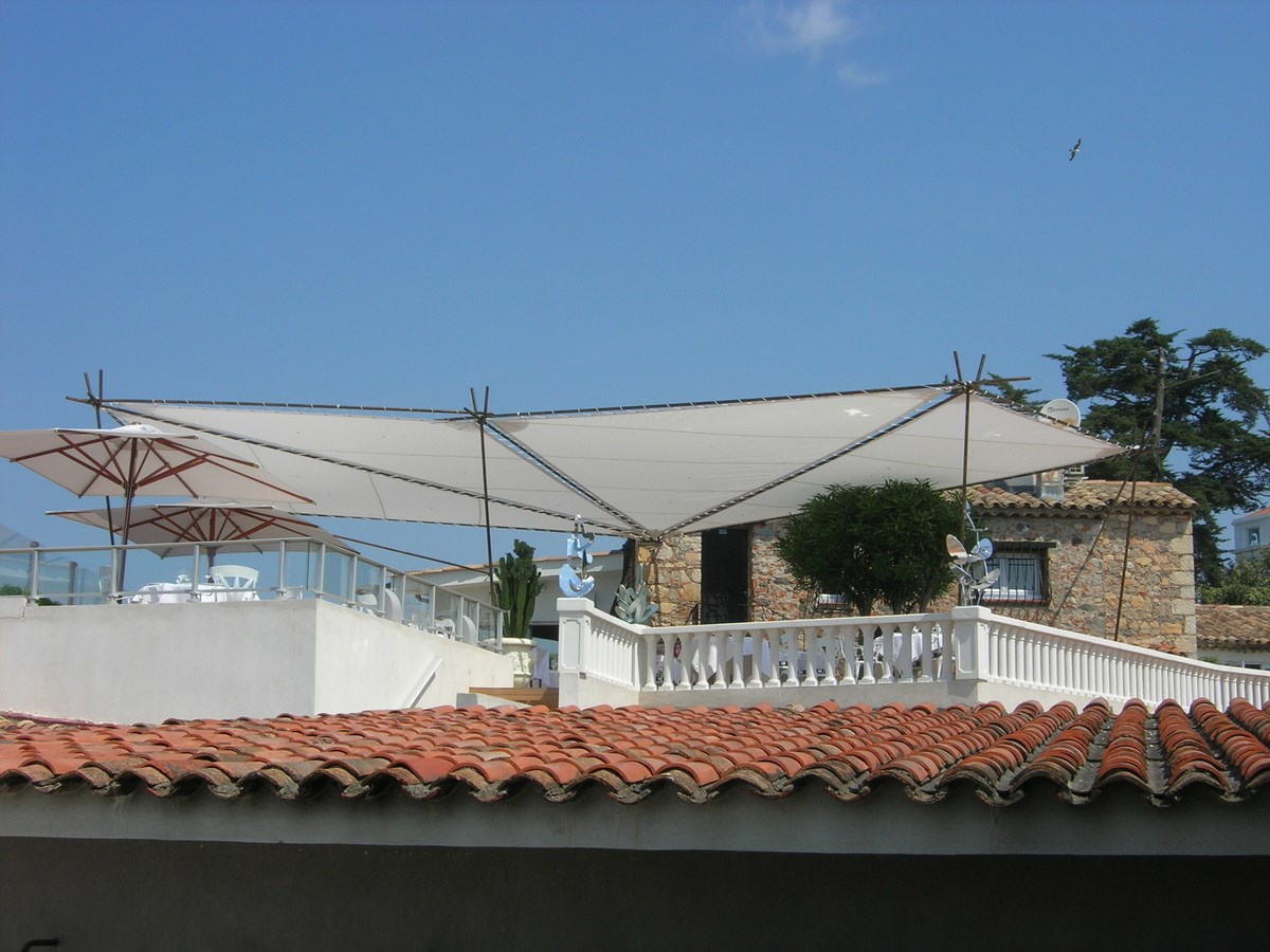 Pergola en toiles tendues à Mandelieu-La-Napoule 06