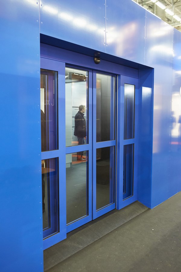 Portes 2 vantaux coulissantes motorisé