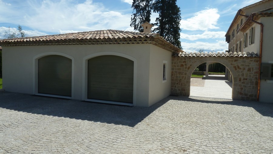 Portes de garage sectionnelles 06 MOUANS SARTOUX