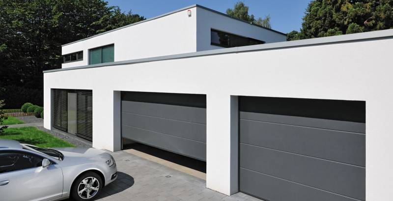 Installation de porte de garage motorisée à Mougins 