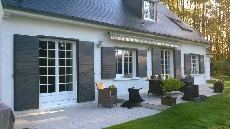 Volets battants en bois gris pour villa maison de Provence à Nice 06