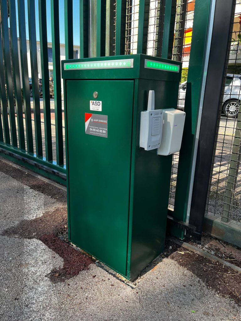 Motorisation ASD pour portail coulissant FERPLAY barreaudé automatique
